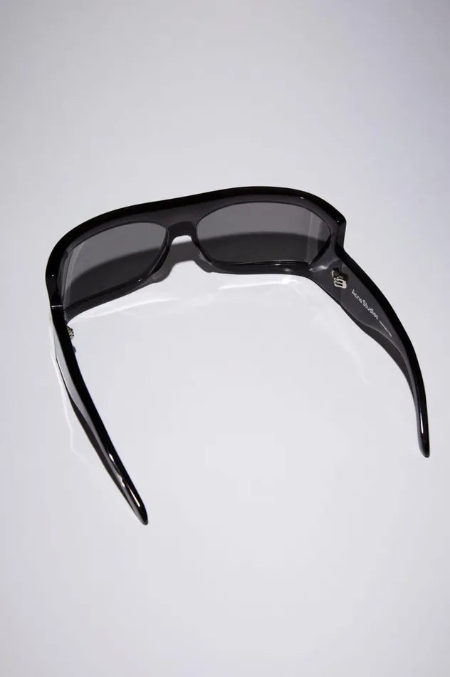 Acne Studios Frame Sunglasses Black Women Eyewear