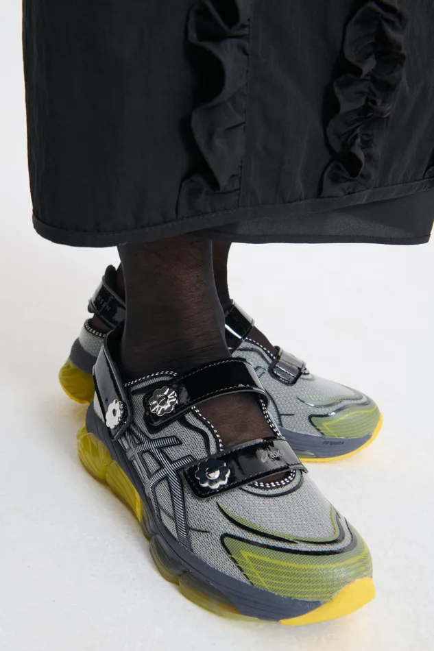 Cecilie Bahnsen Shoes Women CECILIE BAHNSEN X ASICS GEL QUANTUM360 VIII TRAINERS Blackyellow