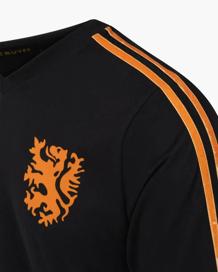 Cruyff World Cup Tee LS Black Men Sweats and Hoodies