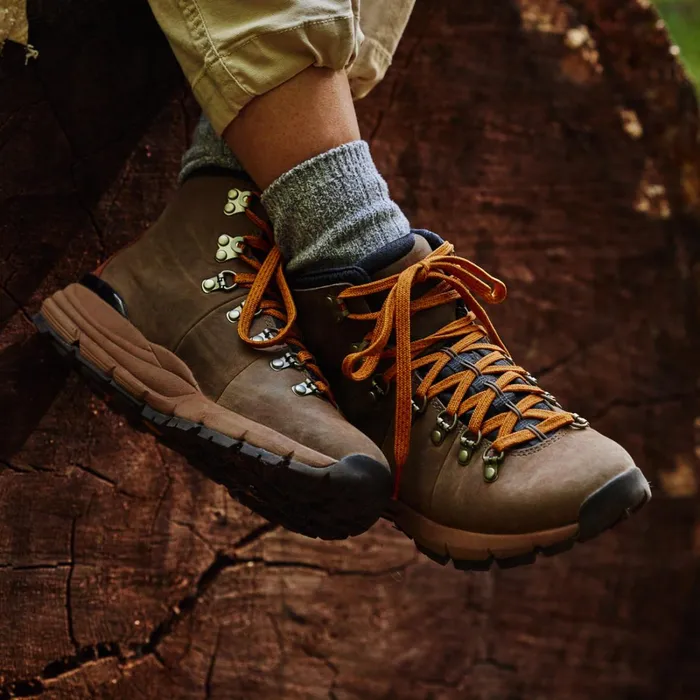 Danner Boots Mountain 600 Chocolate Chipgolden Oak 8211 Women Danner Boots Mountain 600 Chocolate Chipgolden Oak 8211 Women