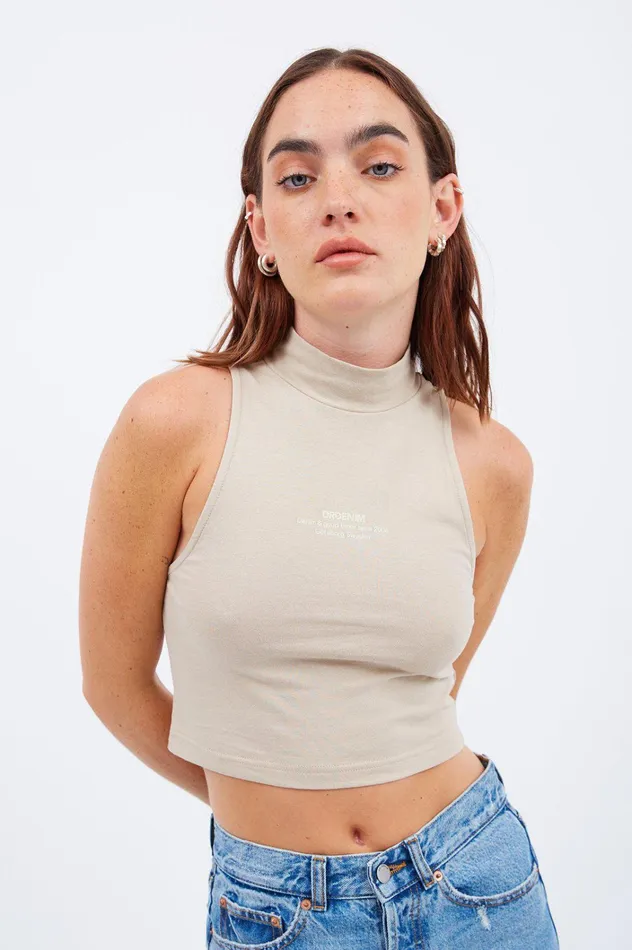 Dr Denim Tees and Tanks Women Ilse Top 8211 Pale Taupe Wordmark Pale Taupe Wordmark Dr Denim Tees and Tanks Women Ilse Top 8211 Pale Taupe Wordmark Pale Taupe Wordmark