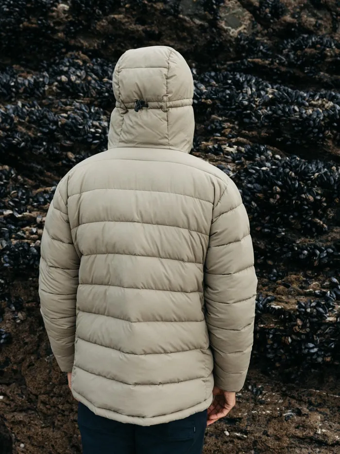 Finisterre Jackets and Coats Men Nebulas Insulated Jacket Willow Green