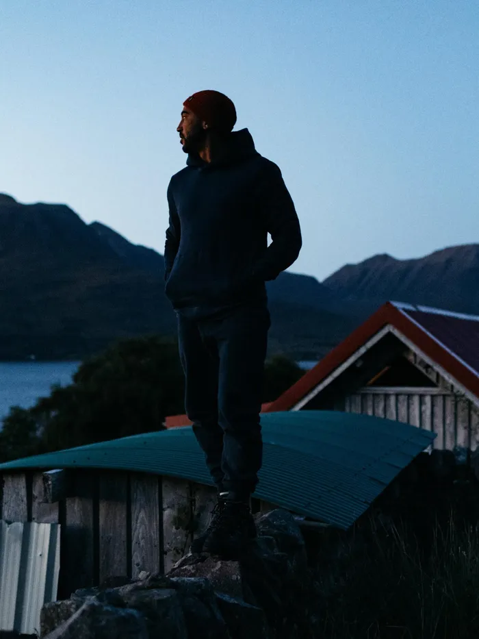 Finisterre Sweaters Men Zawn Hoodie Navy