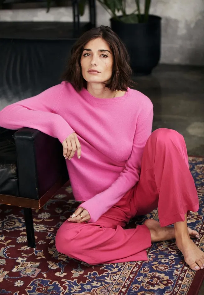 FYNCHHATTON Soft Cashmere Oneck Sweater Pinkblackhot Gingermystic Purpleoffwhitesilver Graycamelsweet Berryspicy Curry Women Sweater FYNCHHATTON Soft Cashmere Oneck Sweater Pinkblackhot Gingermystic Purpleoffwhitesilver Graycamelsweet Berryspicy Curry Women Sweater