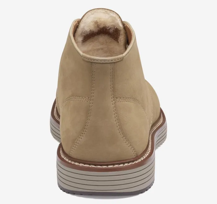 Johnston and Murphy Upton Shearling Chukka Boot Light Tan Nubuckshearling Men Boots Johnston and Murphy Upton Shearling Chukka Boot Light Tan Nubuckshearling Men Boots