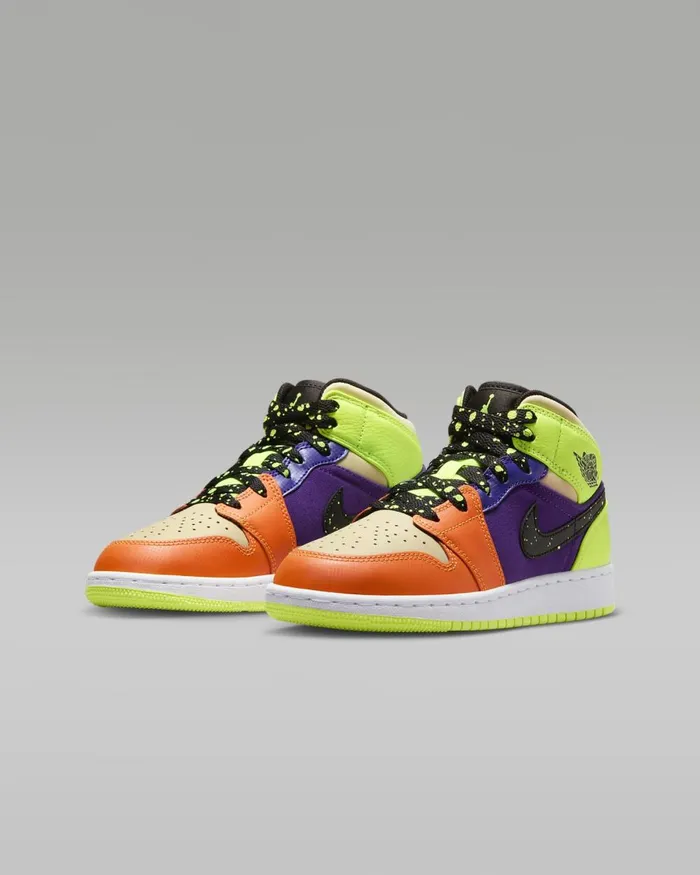 Kids Nike Jordan Air Jordan 1 Mid SE Voltvivid Orangeteam Goldblack