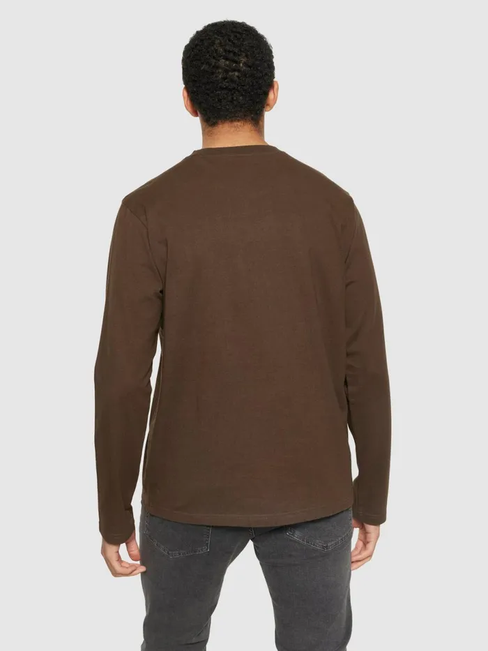 KnowledgeCotton Apparel Long Sleeves Badge Long Sleeve Demitasse brown 8211 Men