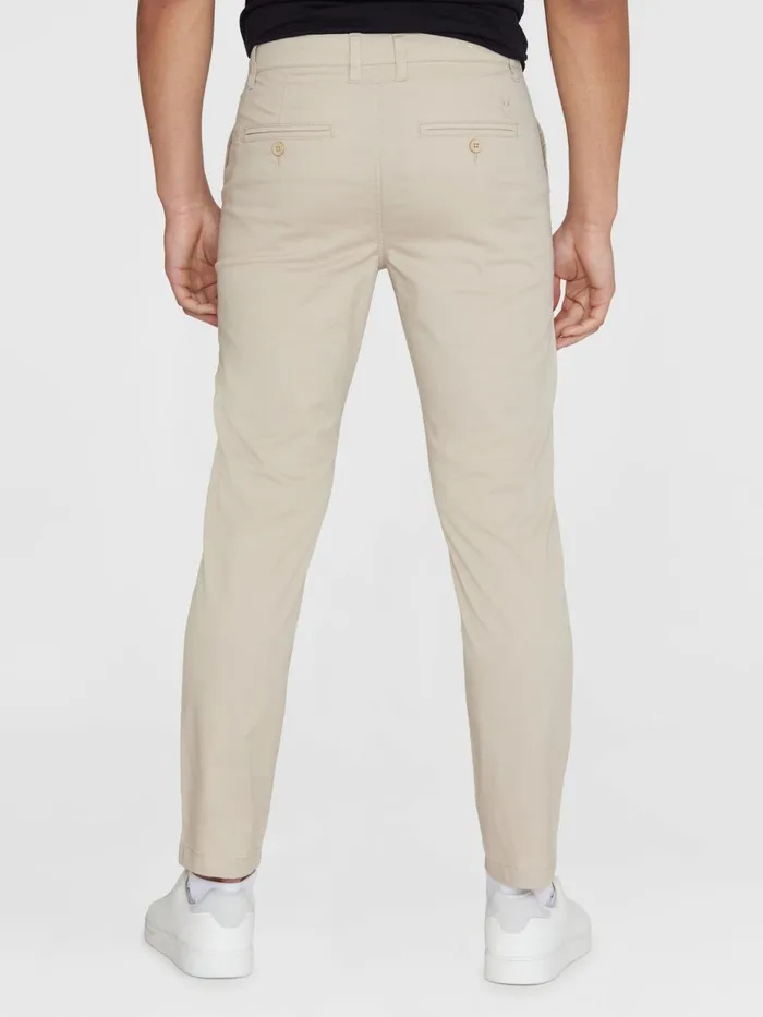 KnowledgeCotton Apparel Pants CHUCK Regular Chino Poplin Pant Light Feather Gray 8211 Men KnowledgeCotton Apparel Pants CHUCK Regular Chino Poplin Pant Light Feather Gray 8211 Men