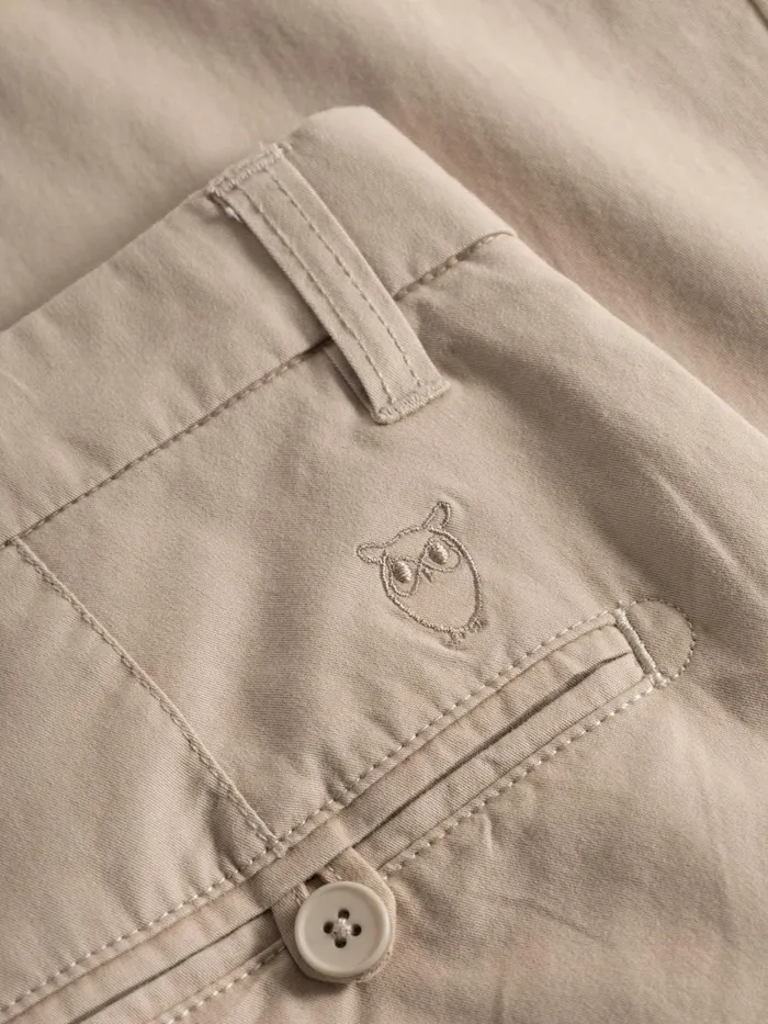 KnowledgeCotton Apparel Pants CHUCK Regular Chino Poplin Pant Light Feather Gray 8211 Men KnowledgeCotton Apparel Pants CHUCK Regular Chino Poplin Pant Light Feather Gray 8211 Men