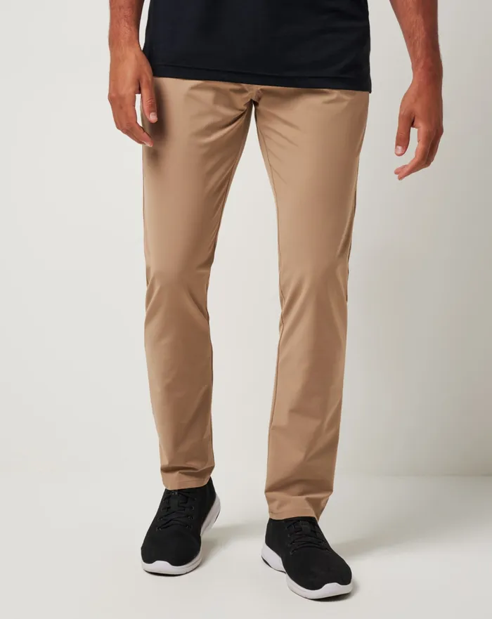 Men Pants TravisMathew OPEN TO CLOSE TECH CHINO PANT Khaki