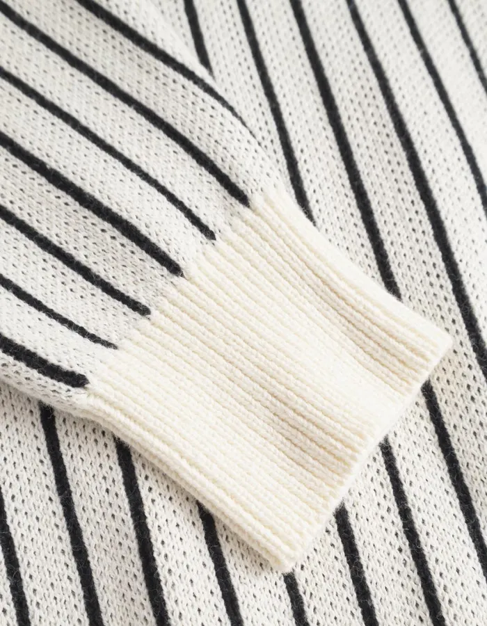 Men Yale Pinstripe Round Neck Knit 8211 IvoryBlack Les Deux Knitwear