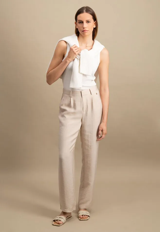 Pants Women FYNCHHATTON Casualfit Trousers In Plain Colors Sand