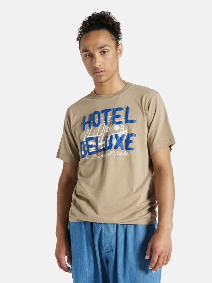 Print Tee In Sand 039Hotel Deluxe039Single Jersey Men Universal Works Tees