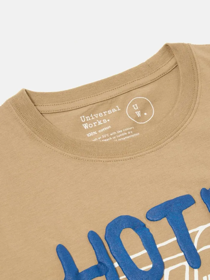 Print Tee In Sand 039Hotel Deluxe039Single Jersey Men Universal Works Tees