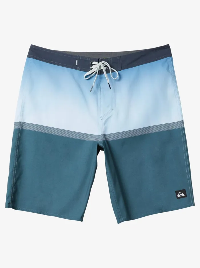 Quiksilver 816 Everyday Division 17034 Boardshorts Aegean Blue Boys Shorts