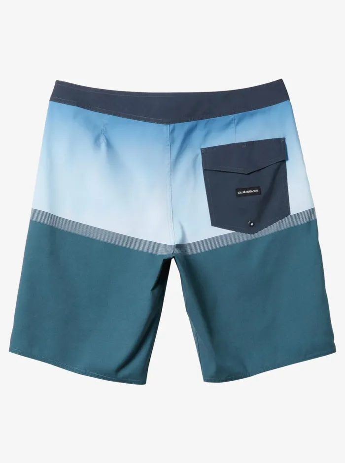 Quiksilver 816 Everyday Division 17034 Boardshorts Aegean Blue Boys Shorts
