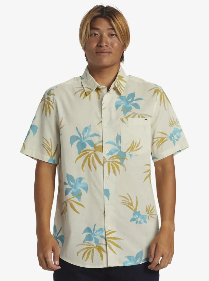 Quiksilver Apero Classic Short Sleeve Woven Shirt Snow White Aop Mix Bag Ss Mens Shirts and Polos Quiksilver Apero Classic Short Sleeve Woven Shirt Snow White Aop Mix Bag Ss Mens Shirts and Polos