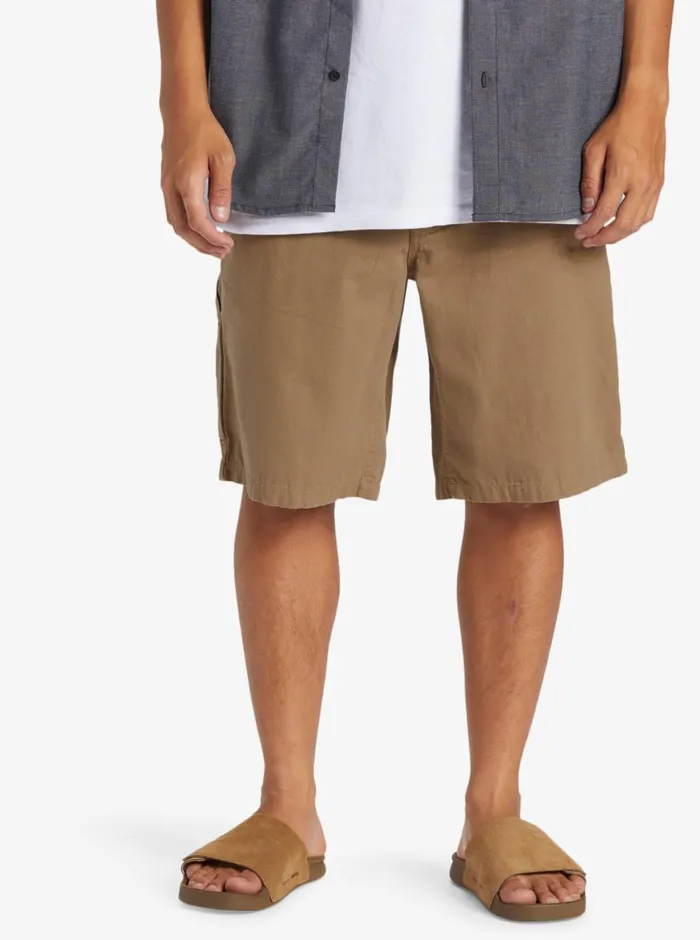 Quiksilver Carpenter Shorts Timber Wolf Mens Shorts and Amphibians Quiksilver Carpenter Shorts Timber Wolf Mens Shorts and Amphibians