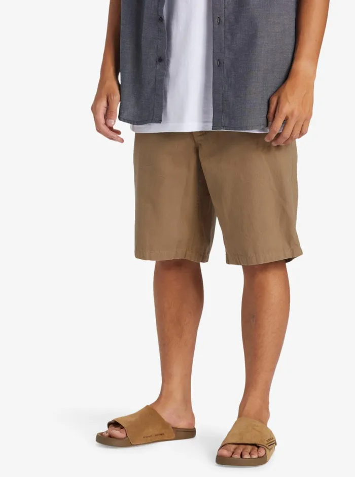 Quiksilver Carpenter Shorts Timber Wolf Mens Shorts and Amphibians Quiksilver Carpenter Shorts Timber Wolf Mens Shorts and Amphibians