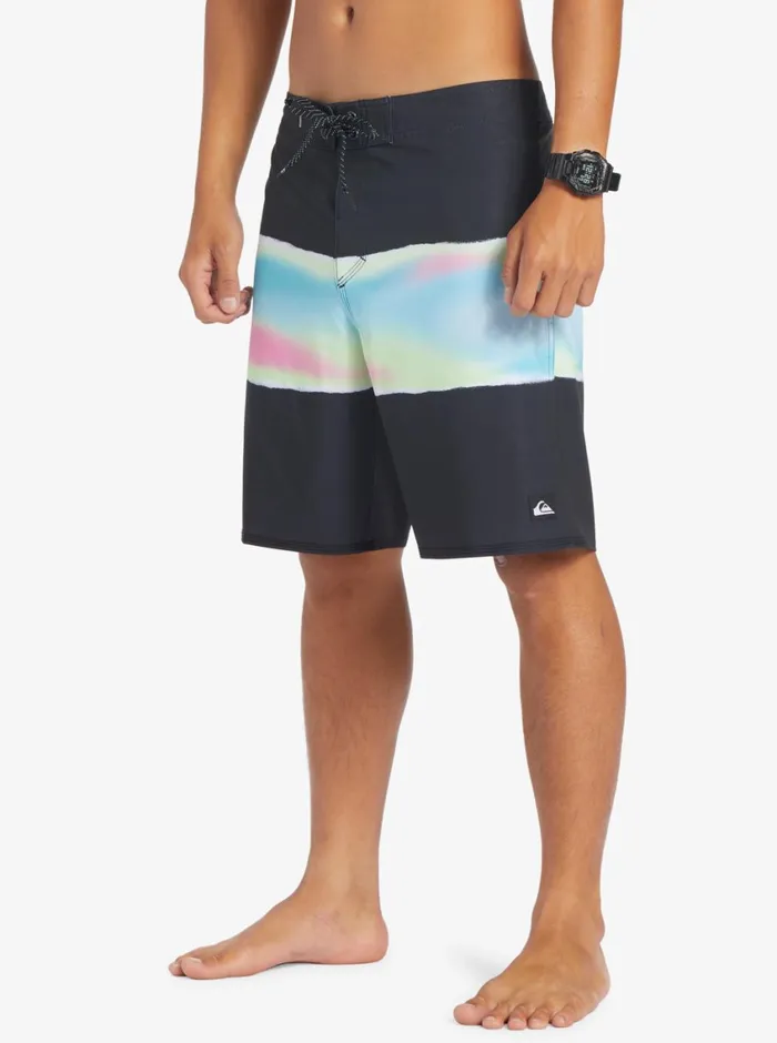 Quiksilver Surfsilk Air Brush 19034 Boardshorts Black Mens Shorts and Amphibians
