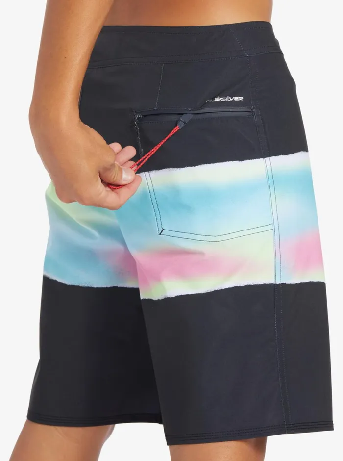 Quiksilver Surfsilk Air Brush 19034 Boardshorts Black Mens Shorts and Amphibians