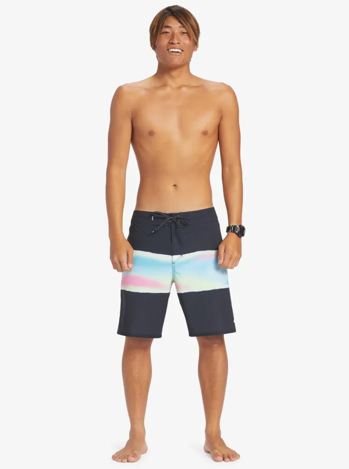 Quiksilver Surfsilk Air Brush 19034 Boardshorts Black Mens Shorts and Amphibians