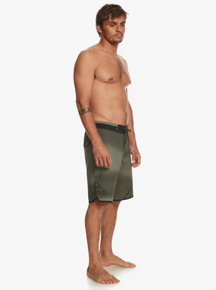 Quiksilver Surfsilk New Wave 20034 Boardshorts Four Leaf Clover Mens Shorts and Amphibians Quiksilver Surfsilk New Wave 20034 Boardshorts Four Leaf Clover Mens Shorts and Amphibians