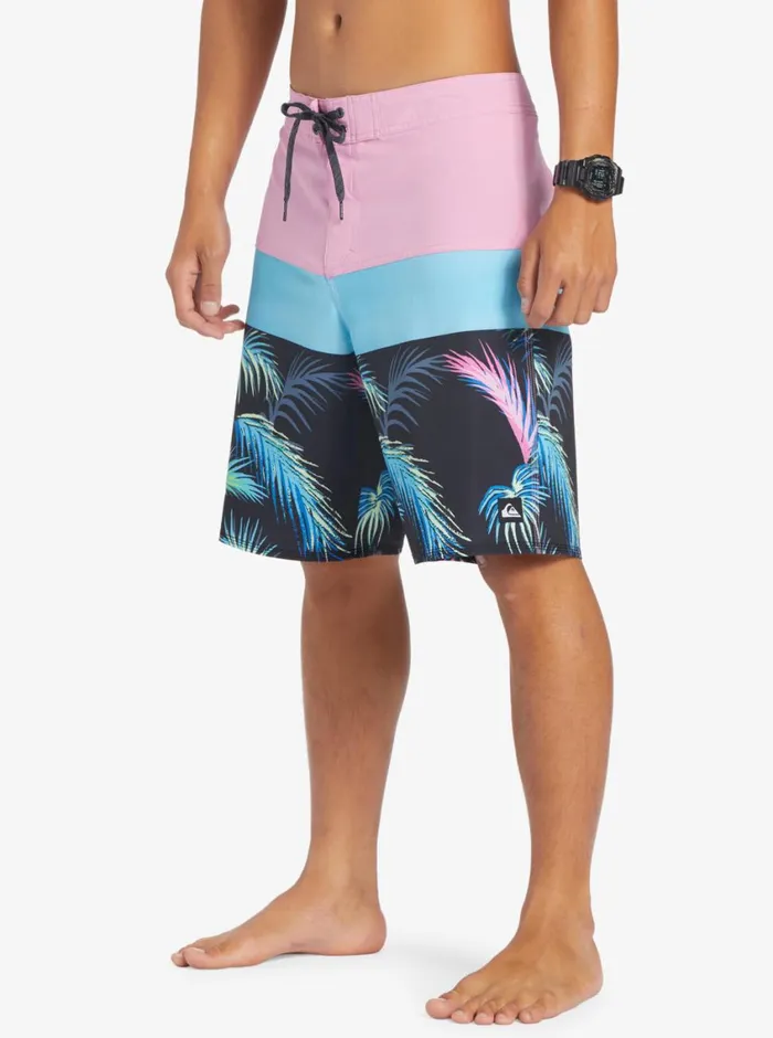 Quiksilver Surfsilk Panel 20034 Boardshorts Moonlite Mauve Mens Shorts and Amphibians