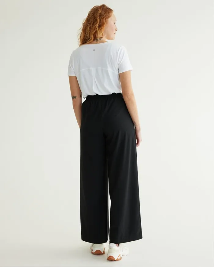 RWandCO Activewear WideLeg Pant 8211 Hyba 8211 Petite 124 Petite 124 Reitmans Black 8211 Women