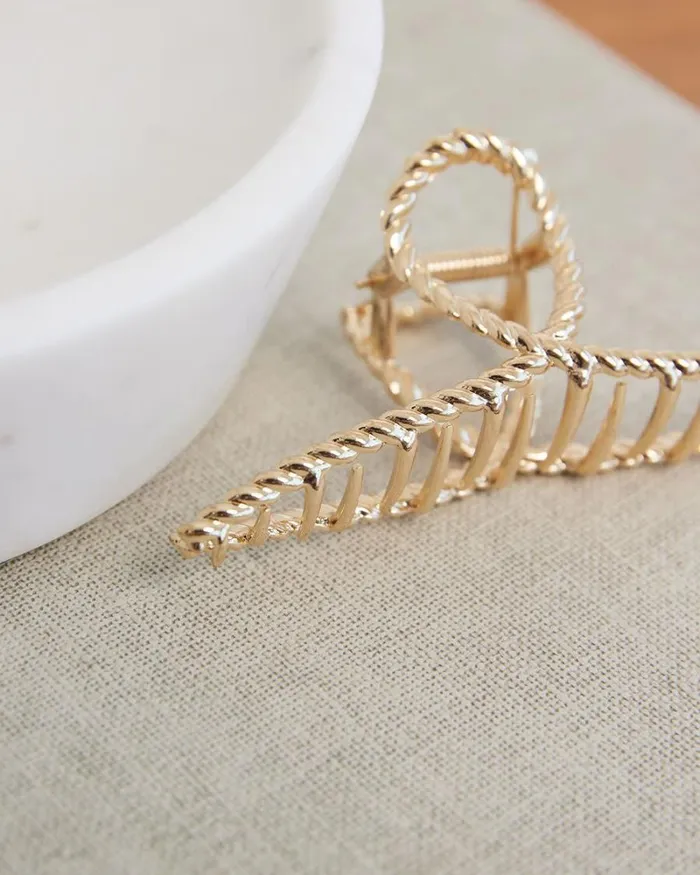 RWandCO Hair Accessories Large Twisted Hair Gripper Gold 8211 Women RWandCO Hair Accessories Large Twisted Hair Gripper Gold 8211 Women
