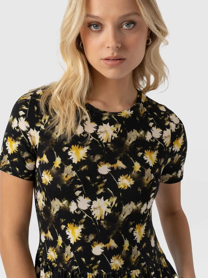 Saint And Sofia Dresses Women Greenwich Dress Short Sleeve 8211 Black Daisy Floral Black Daisy Floral