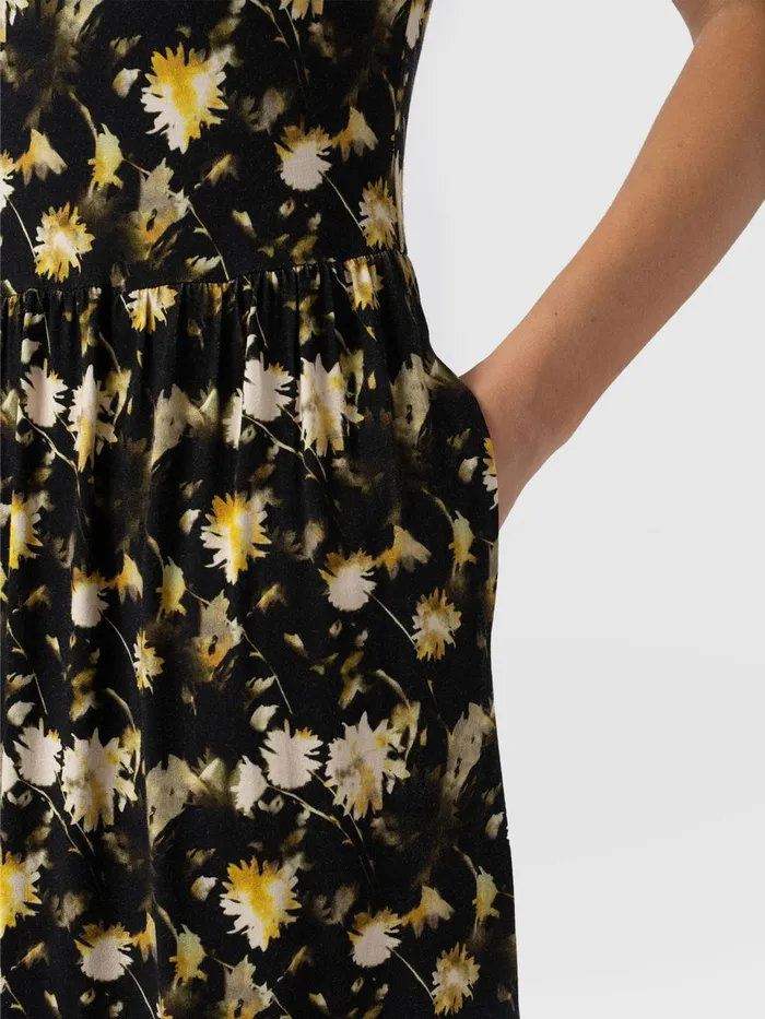 Saint And Sofia Dresses Women Greenwich Dress Short Sleeve 8211 Black Daisy Floral Black Daisy Floral