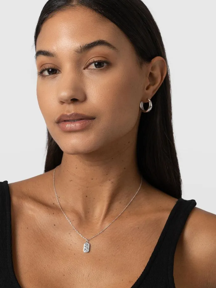 Saint And Sofia Necklaces Women Scatter Star Charm Necklace 8211 SilverBlack Silverblack