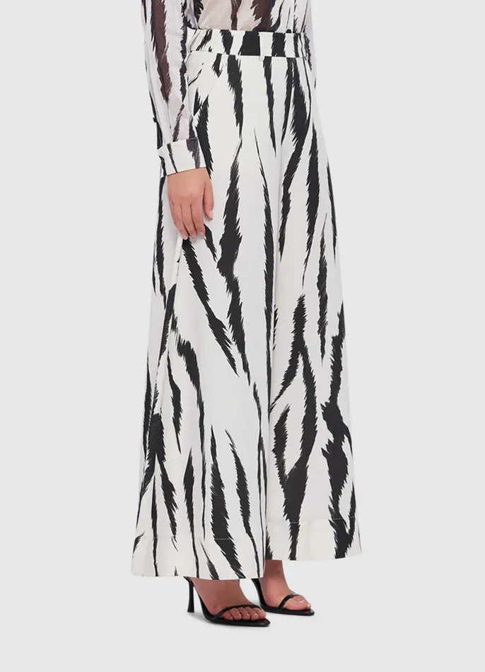 Shelley Pants 8211 Tiger Print in White Two Piece Sets LEO LIN Women