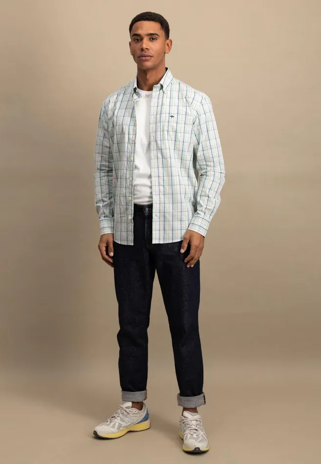 Shirts Men FYNCHHATTON Checked Cotton Shirt With Buttondown Collar Turf Greenpoppy Redpee