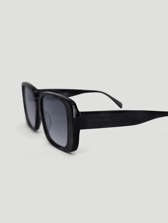 Sunglasses WomenMen Holzweiler Asta Frame Black