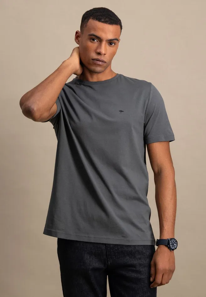Tshirts Men FYNCHHATTON Basic Tshirt With A Round Neckline Whitepacificmidnightasphaltnavyblack