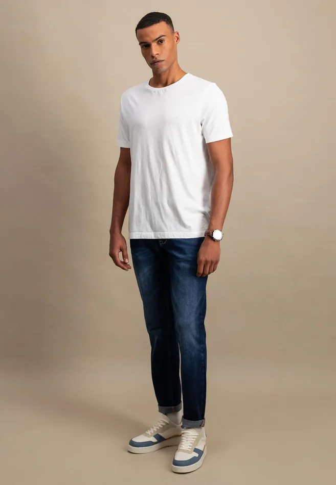 Tshirts Men FYNCHHATTON Basic Tshirt With A Round Neckline Whitepacificmidnightasphaltnavyblack