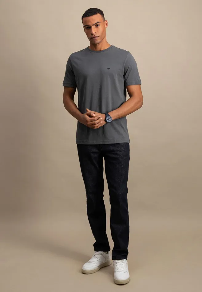 Tshirts Men FYNCHHATTON Basic Tshirt With A Round Neckline Whitepacificmidnightasphaltnavyblack