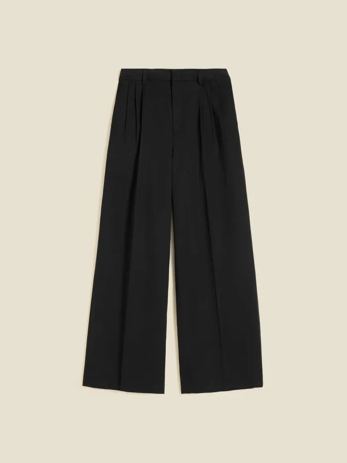 Trousers and Shorts Men Holzweiler Lan Pleat Trousers Black
