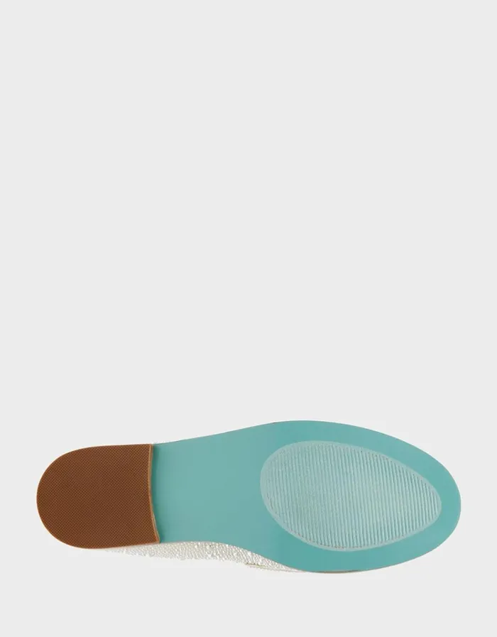 Women ARON IVORY Ivory Betsey Johnson