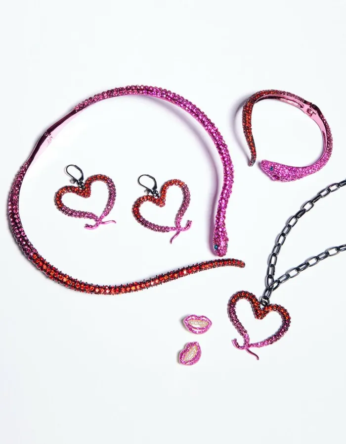 Women MIDNIGHT GARDEN HEART DROP EARRINGS FUCHSIA Betsey Johnson Women MIDNIGHT GARDEN HEART DROP EARRINGS FUCHSIA Betsey Johnson
