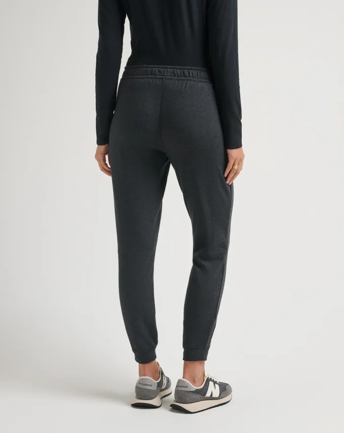 Women Pants TravisMathew CLOUD FLEECE JOGGER Heather Black