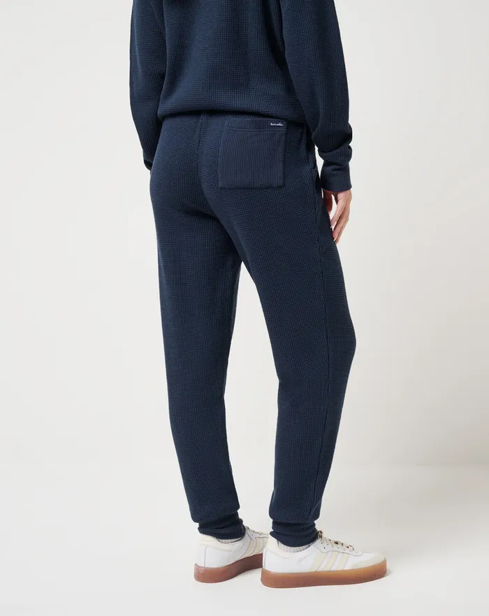 Women Pants TravisMathew LONG WEEKEND JOGGER Navy Blazer